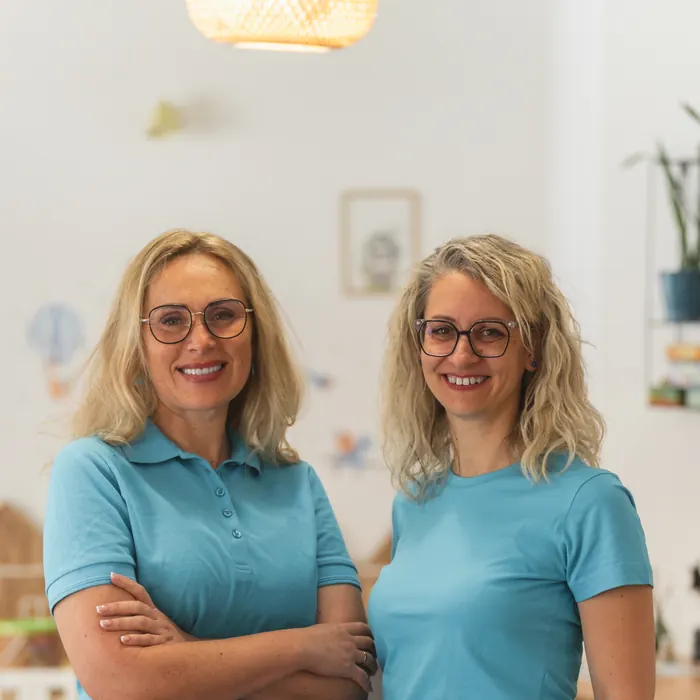 A Manooka két tulajdonosa a kávézóban